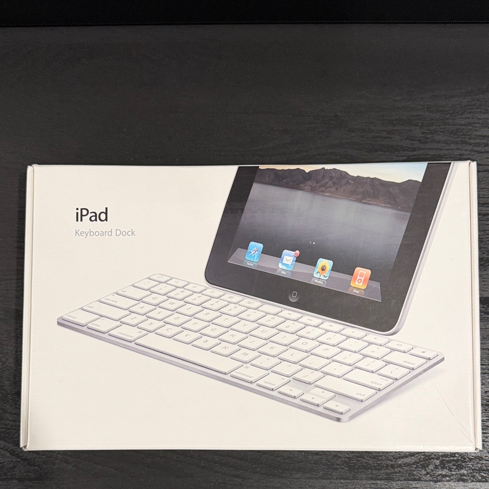 Apple iPad Keyboard Dock - Silver and White